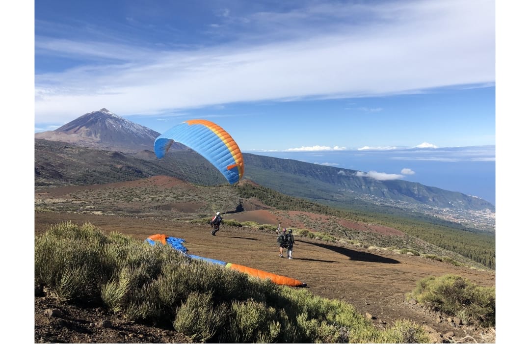 Fly Paragliding Tenerife – Vive un vuelo en parapente biplaza con vídeo y experiencia acrobática opcional
